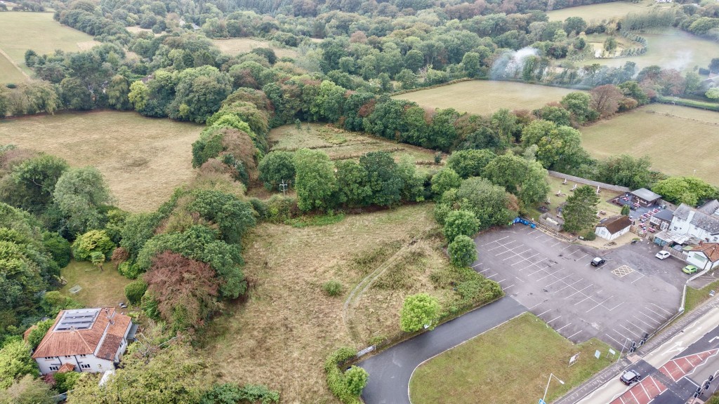 Lot: 94 - PARCEL OF FREEHOLD LAND EXTENDING TO 3.22 ACRES WITH POTENTIAL - General view of site from drone